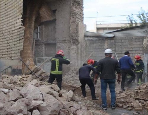 ریزش مرگبار ساختمان دوطبقه در خیابان هجرت شیراز