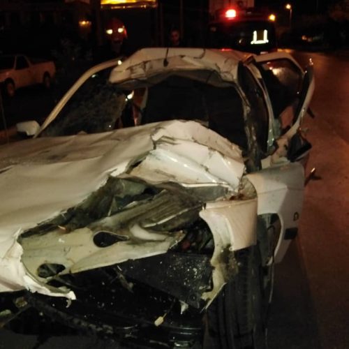 تصادف شدید خودروی سواری با تریلر در بلوار سرداران شیراز+تصاویر