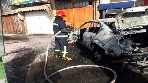 خودروی یک مرد شیرازی در آتش جزغاله شد+عکس