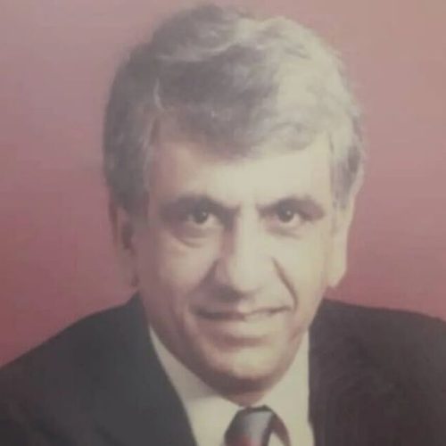 استاد برجسته فیزیک اتمی استان فارسی درگذشت