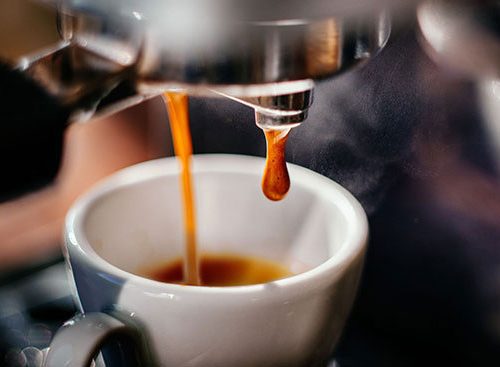 ۱۵ نوع قَهوه محبوب و طرز تهیه آنها را بشناسید
