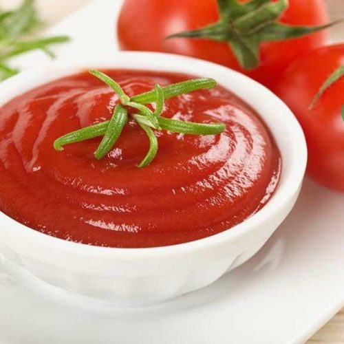 خوردن گوجه فرنگی از ابتلای مردان به سرطان پروستات جلوگیری می کند