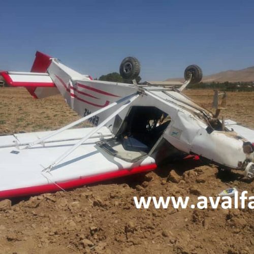 جزئیات حادثه و فرود اضطراری یک هواپیما در مرودشت+عکس