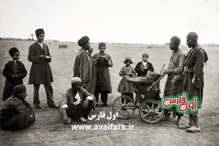 مرد بستنی فروش شیرازی در دوران قاجار