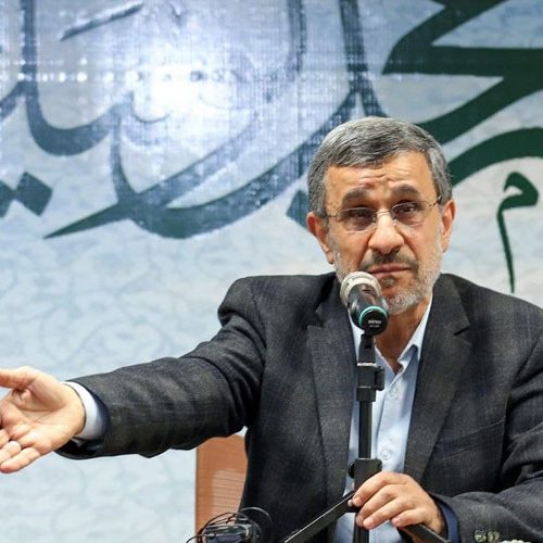 ادعای احمدی‌نژاد: جزیره خریده‌اند تا به آنجا فرار کنند!