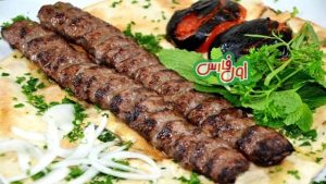 How to prepare and tricks of a restaurant kebab without pouring from a skewer