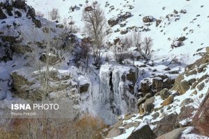 آبشار یخی گنجنامه همدان 10