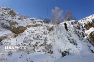 آبشار یخی گنجنامه همدان 2
