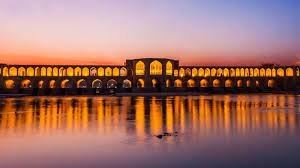 اصفهان تا ۱۰ سال آینده خالی از سکنه می‌شود