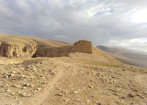 تجاوز به دژ باستانی هخامنشی قصراَبونَصر در شیراز 2