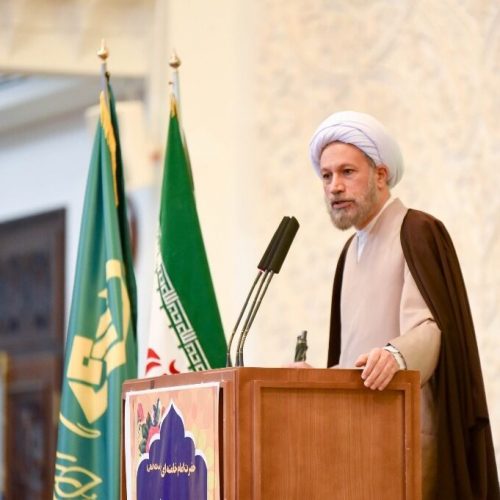 امام جمعه شیراز: اینکه دولت در بورس ضمانت دهد و به آن  عمل نکند درست نیست