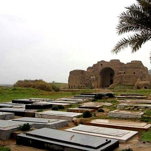 ایجاد قبرستان در حریم درجه یک کاخ اردشیر در فیروزآباد