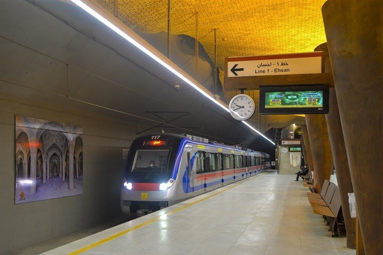 اعلام رایگان شدن مترو در ۱۴ فروردین و نحوه سرویس مدارس توسط شهرداری شیراز