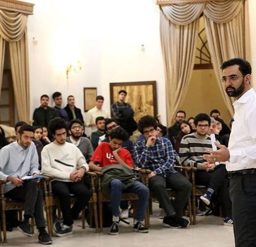خبر خوش آذری جهرمی در باره بسته های اینترنتی ویژه دانش آموزان ومعلمان