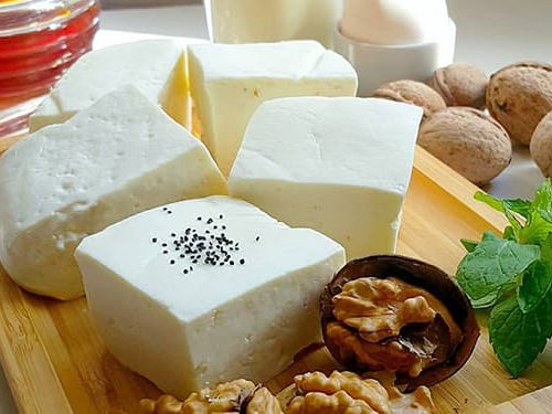  خوردن پنیر در صبحانه یا شام ، کدام یک سالم تر و بهتر است؟