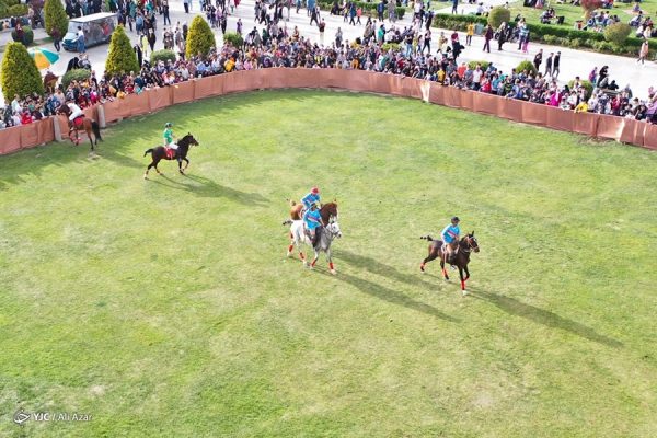 چوگان بازی در میدان امام اصفهان 2